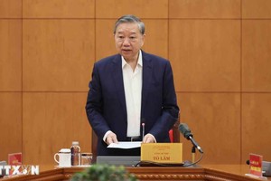 党中央总书记苏林主持会议。（图：越通社）