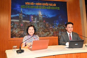 市人民议会都市处主任阮氏青云（左）主持此次活动。（图：诚仲）