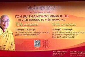 圣索仁波切大师在草堂禅寺主持法会