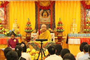 圣索仁波切大师在草堂禅寺主持法会 众越华佛子共沾法喜