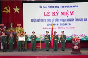 广南省军事指挥部荣获一级军功勋章