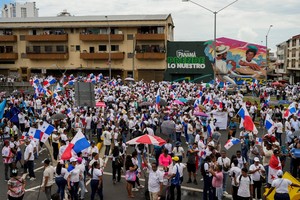巴拿马爆发捍卫运河主权示威