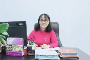 市就业劳务中心主任阮文幸淑。（图：秋银）