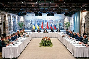 5月16日，在土耳其方面主持下，俄罗斯和乌克兰代表团在土耳其伊斯坦布尔举行会谈。（图：互联网）