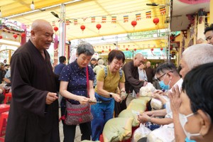 香港慈善团到本市行善