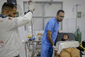 世卫指加沙北部所有医院已停止提供服务，呼吁保护中部及南部医疗设施。（图：AFP）