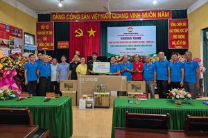 华人会馆捐助「第五郡情义与边界同胞」行程