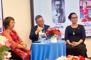 越中文学交流暨东西作家对话活动圆满举行