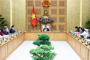 范明政总理主持并与英国企业召开座谈会。（图：VGP）