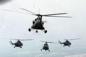 直升机训练庆祝“九·二”国庆