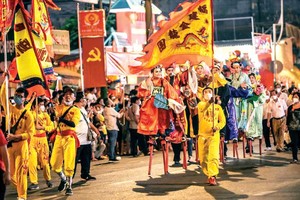 元宵节堤岸华人艺术游行。(图:《西贡解放报》)