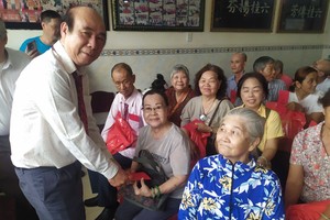 六桂堂宗祠举行春季祭祖暨敬老聚福联欢