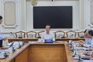 Ông Nguyễn Hải Trường, Phó Trưởng Phòng đô thị (Văn phòng UBND TPHCM) phát biểu tại cuộc họp