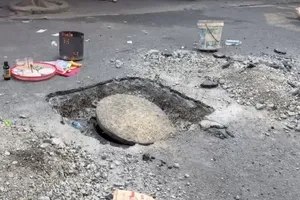 Hai công nhân tử vong khi nạo vét hố ga ở phường Phú Mỹ