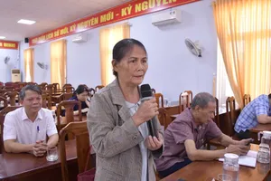 Xã Châu Pha lắng nghe góp ý của người dân về môi trường, đất đai, hạ tầng giao thông