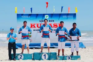 Trần Thanh Hiển mang niềm vui vàng về cho TPHCM ở Kurash bãi biển quốc gia