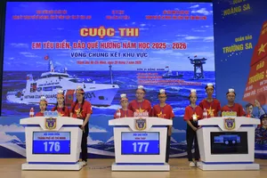 Đội TPHCM giành giải nhất cuộc thi “Em yêu biển, đảo quê hương”