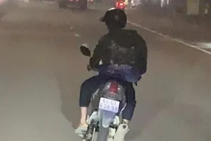 Xử phạt thanh niên lạng lách trên Quốc lộ 13 