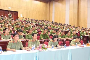 Các học viên tham gia lớp tập huấn