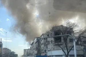 Iran phóng tên lửa đáp trả Israel