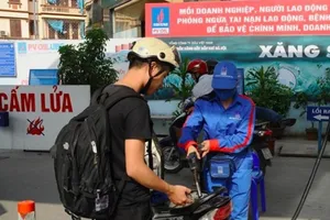 Tiếp tục xả Quỹ bình ổn, giá xăng RON 95 tăng 335 đồng/lít