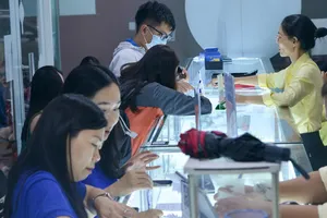 Giá vàng trong nước giảm nhưng cao hơn giá vàng thế giới hơn 23 triệu đồng/lượng