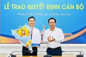 Chủ tịch UBND TPHCM trao quyết định bổ nhiệm Giám đốc Sở Tài chính
