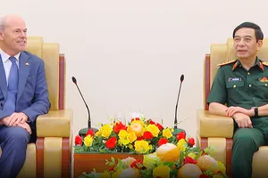 Thúc đẩy hợp tác quốc phòng Việt Nam - Canada