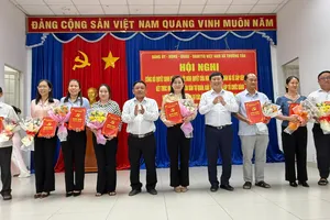 Xã Thường Tân: Công bố các ấp mới, kiện toàn hệ thống chính trị cơ sở