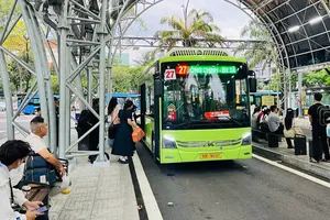 Hơn 40 triệu lượt hành khách đi xe buýt sau gần 4 tháng triển khai miễn phí vé