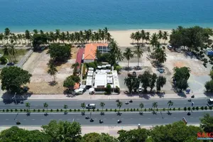 被回收的芽庄海岸土地区域。