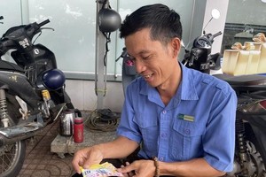 黄文源已购买15张彩票以协助兜售彩票者。