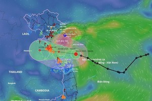 越南天气监察系统记录8月30日上午7时许的6号台风移动方向。