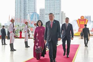 河内市党部第十八次代表大会隆重开幕