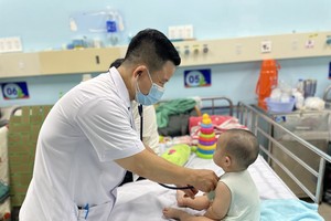 登革热与手足口病例持续上升