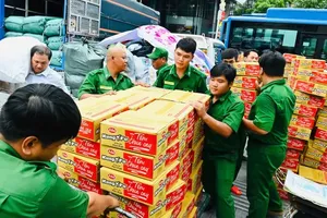 胡志明市增设支持中部灾区物资接收点