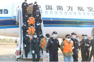1178名缅甸涉电诈犯罪嫌疑人被分批押解回国。