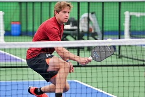 凯尔·耶茨将担任学院首席教练。