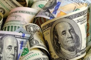 美元汇率持续下跌。