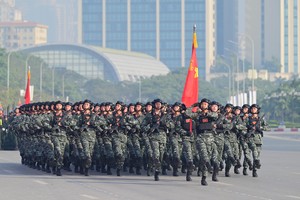 机动警察力量参加总演练活动。