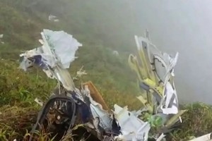 印尼发现失联飞机残骸。