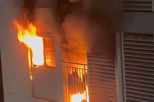 Hiện trường vụ cháy 斯次火势现场。