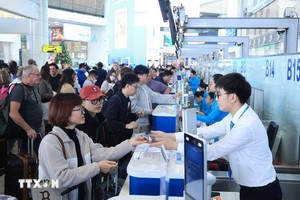 内牌国际机场春运期间旅客吞吐量创新纪录。