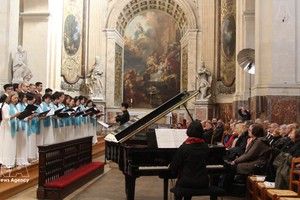 越南音乐在第28届法国巴黎国际合唱节上大放异彩。