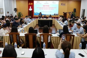 “应对美国150天临时税政策解决方案”研讨会吸引众多企业参与。