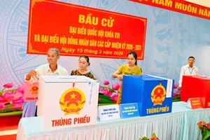 福门乡社选民参加第十六届国会代表及2026-2031年任期各级人民议会代表选举投票。