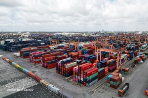 海防市亭武港。