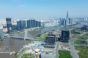 胡志明市是全国经济、文化和旅游中心。