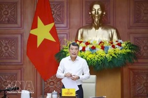 越南政府总理黎明兴在会上发表讲话。