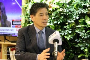 韩越文化经济交流协会（KOVECA）常务副主席权成泽（Kwon Sung Taek）。